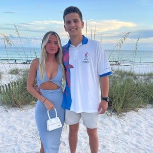 Meet your Posher, Jonathan